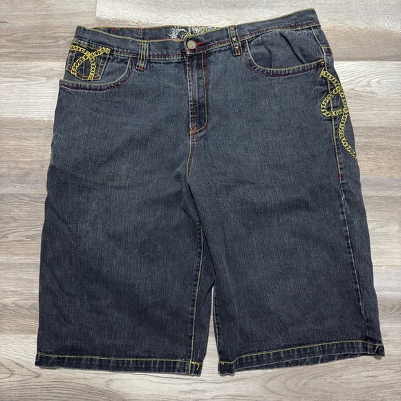 Ruthless Art chain jorts - Picture 2 of 9